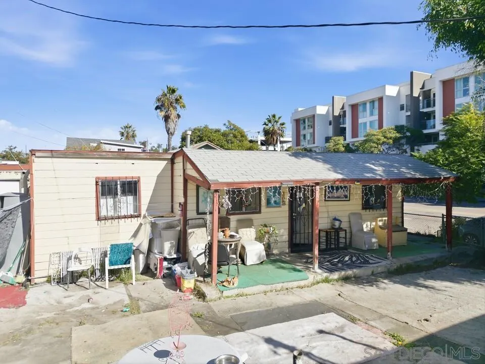 1028-44 Cesar E Chavez Pkwy