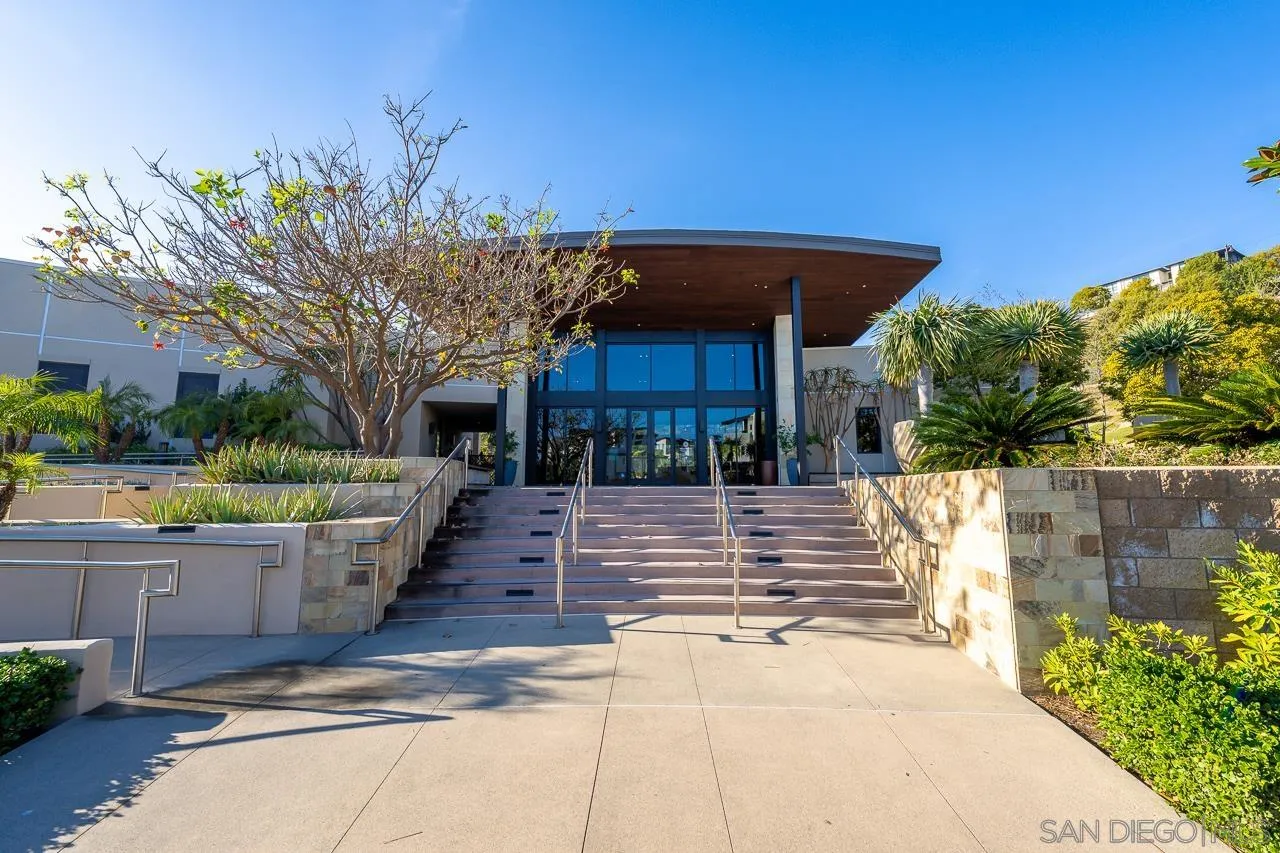 8352 Ridge Ct