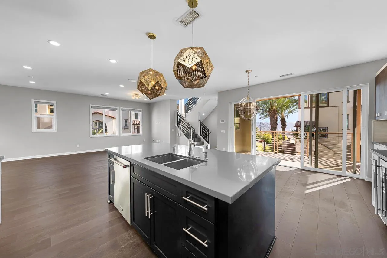 8352 Ridge Ct