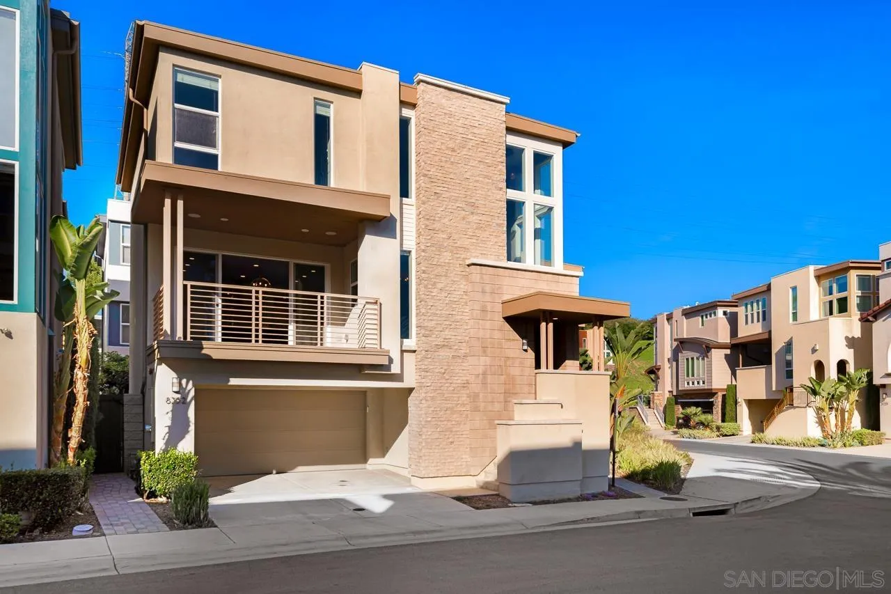 8352 Ridge Ct