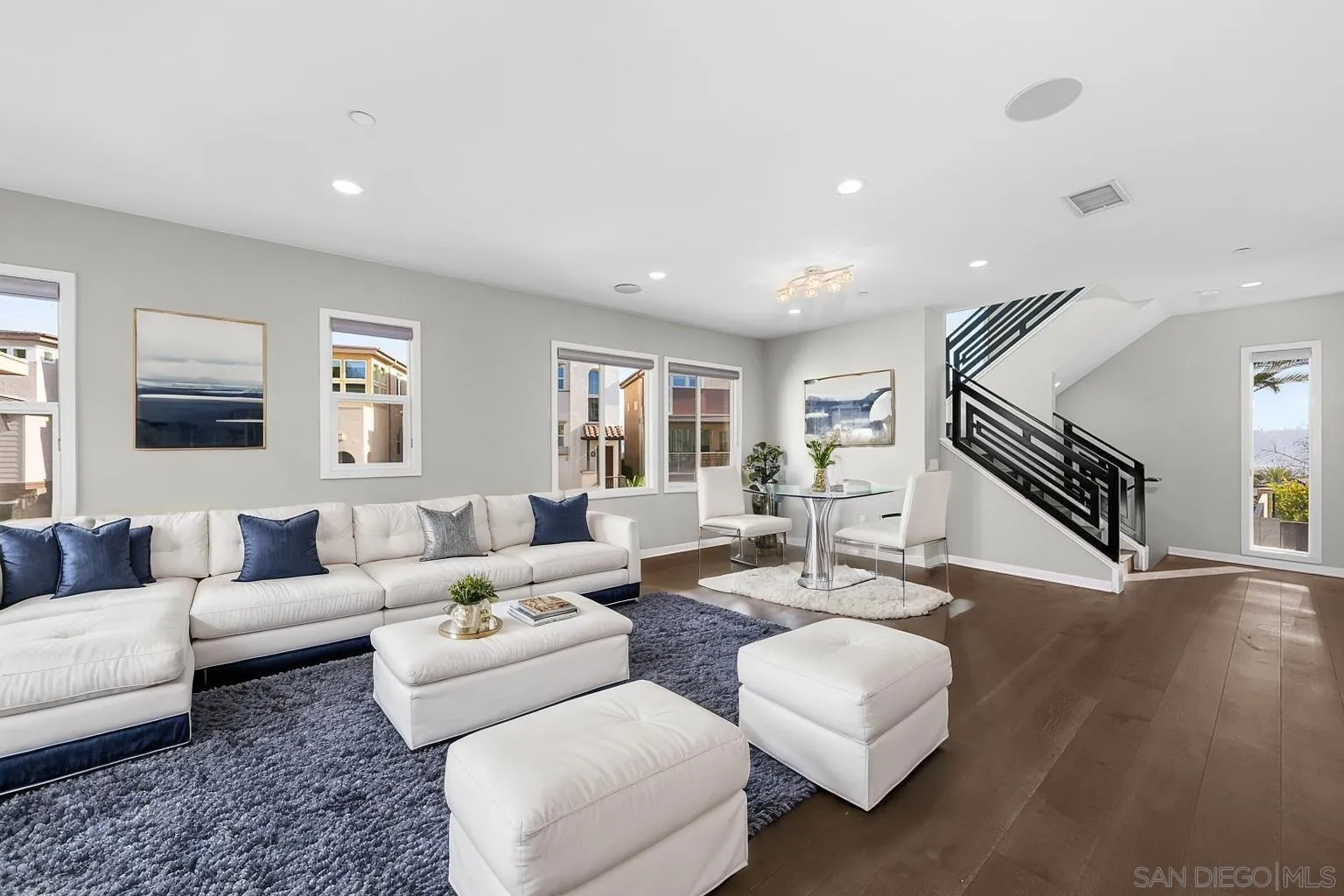 8352 Ridge Ct