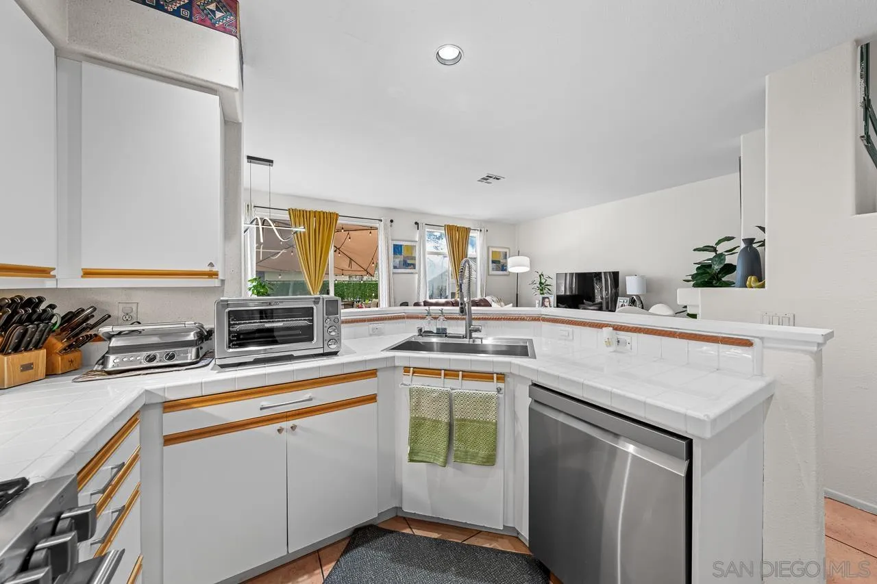 12520 Heatherton Ct. Unit 3