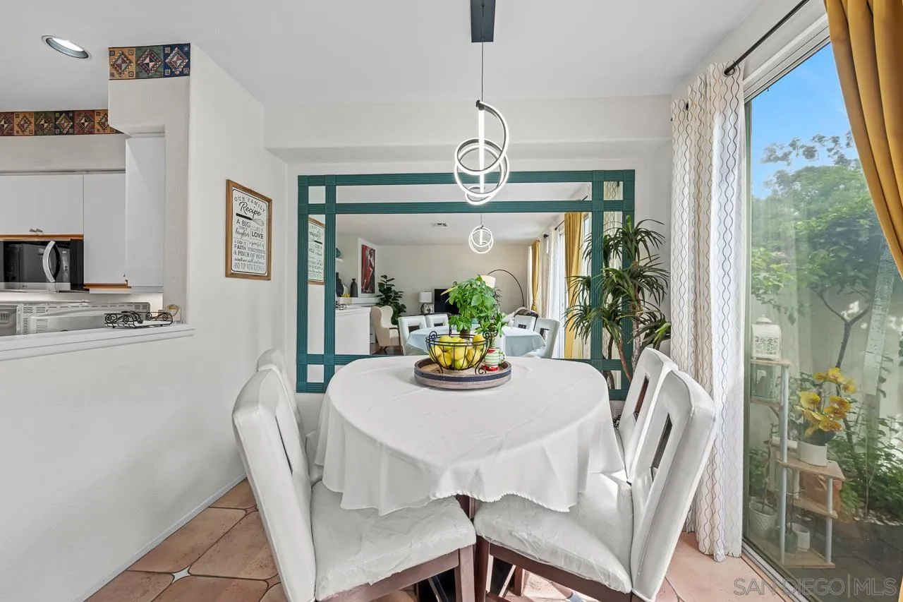 12520 Heatherton Ct. Unit 3