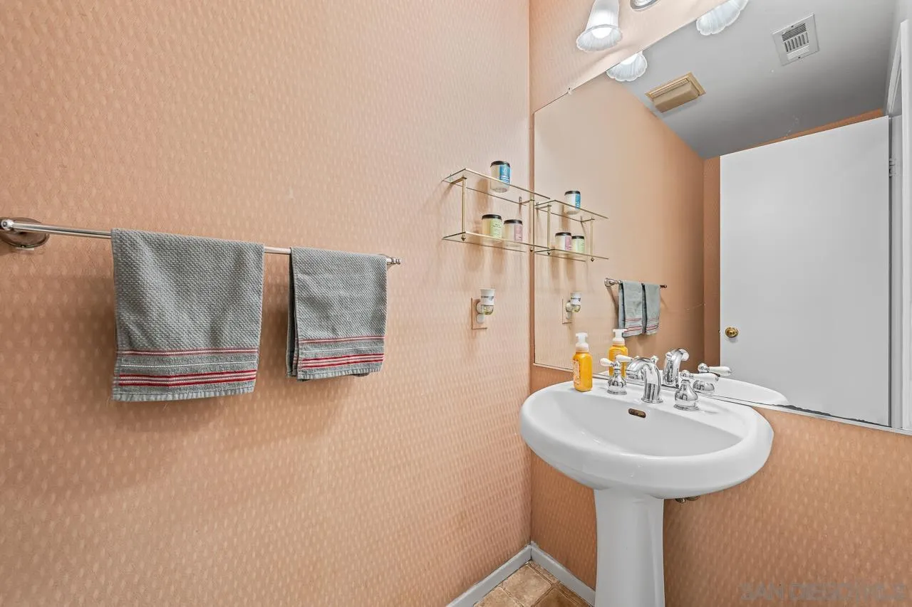 12520 Heatherton Ct. Unit 3