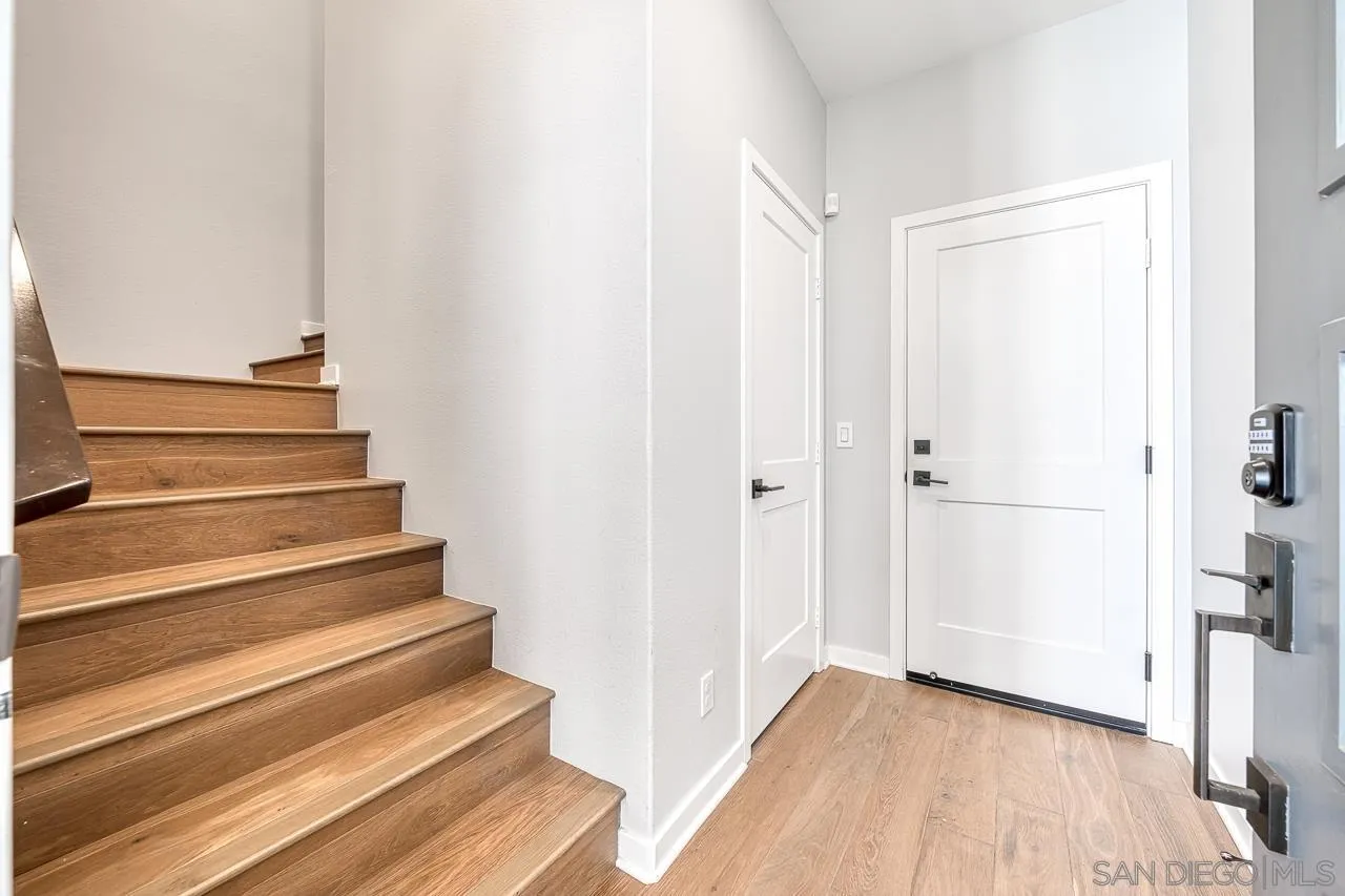2776 Via Alta Pl