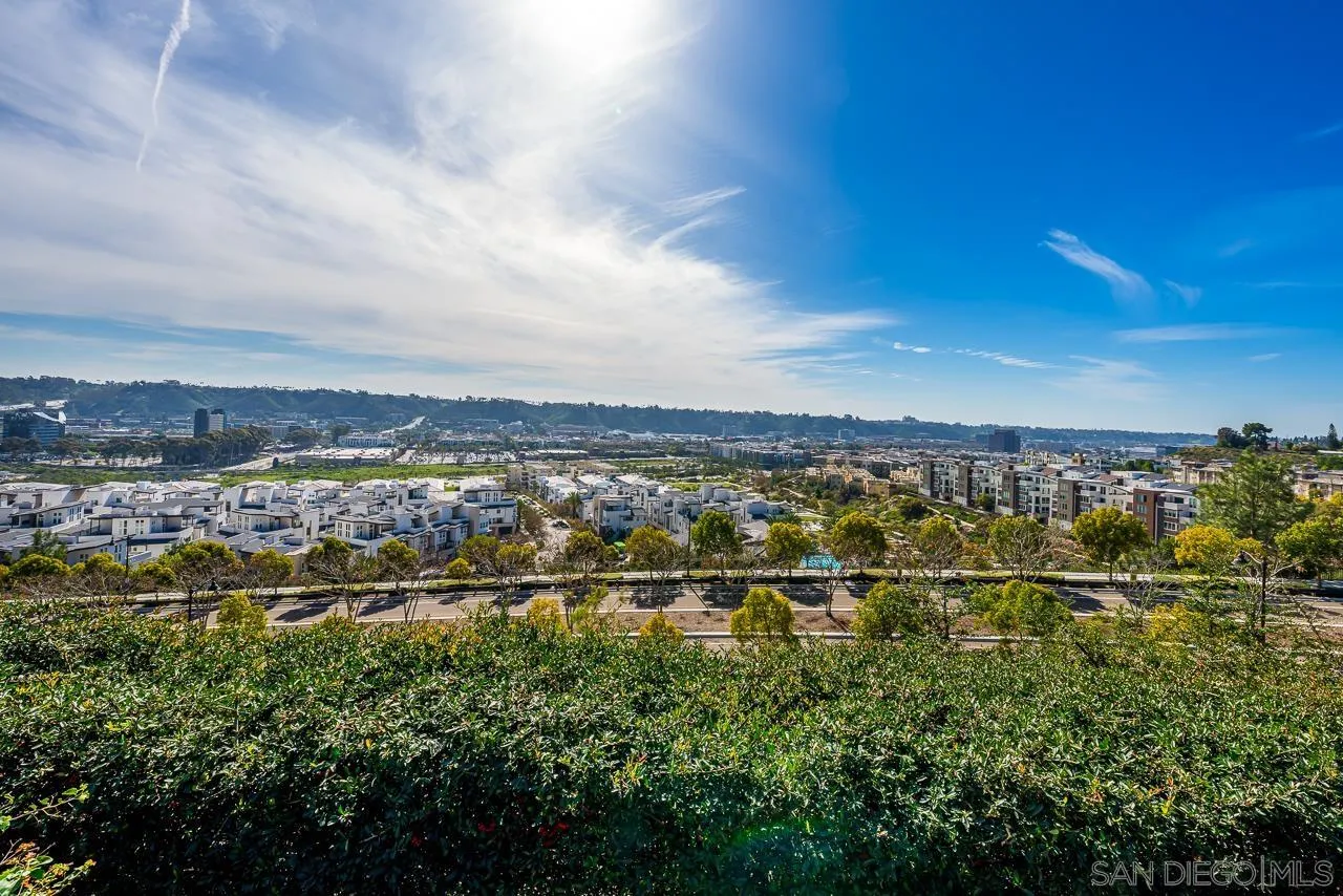 2776 Via Alta Pl