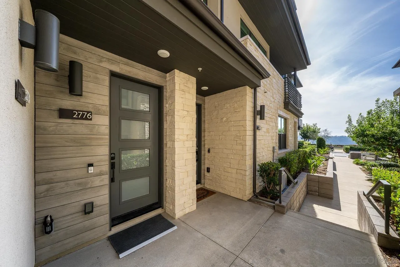 2776 Via Alta Pl