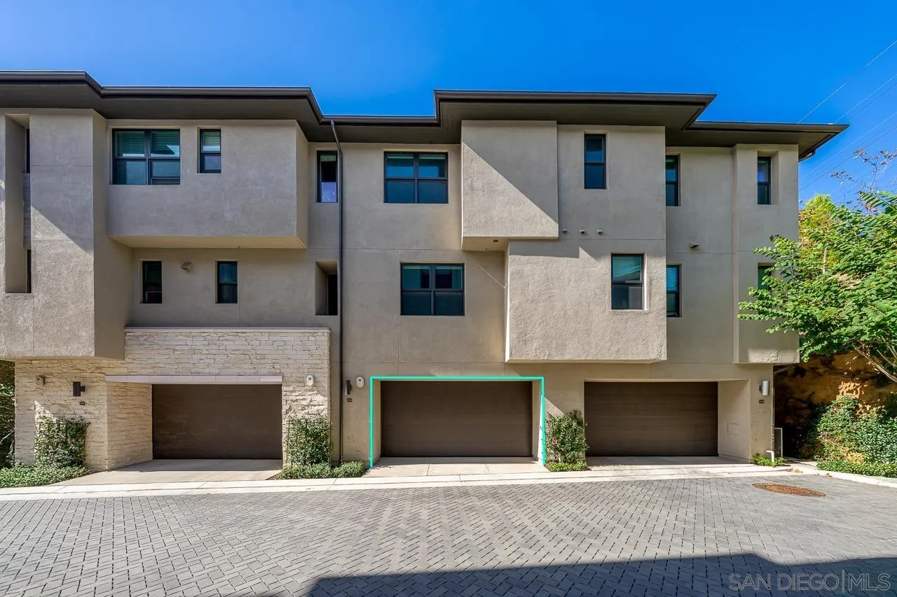 2776 Via Alta Pl