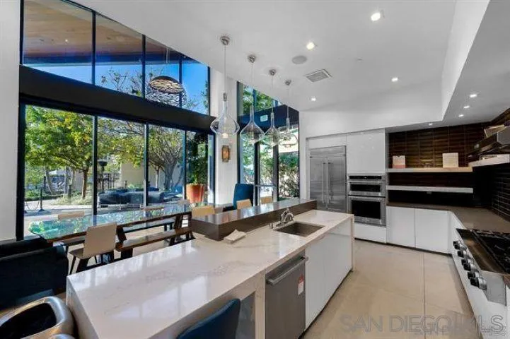 2776 Via Alta Pl