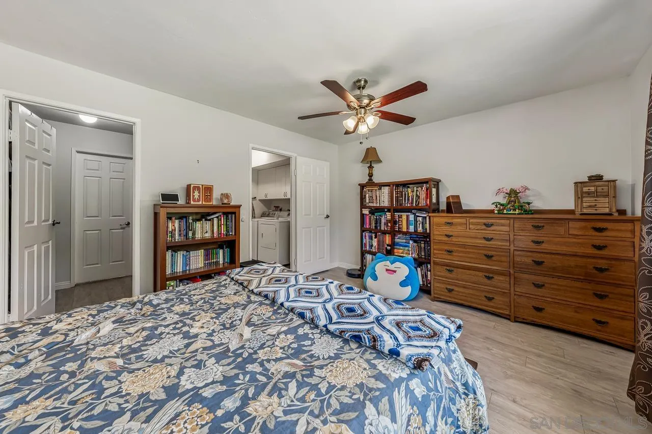 5661 Lake Park Way Unit 6
