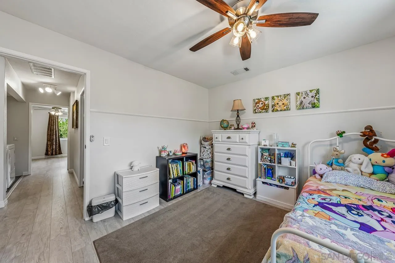 5661 Lake Park Way Unit 6