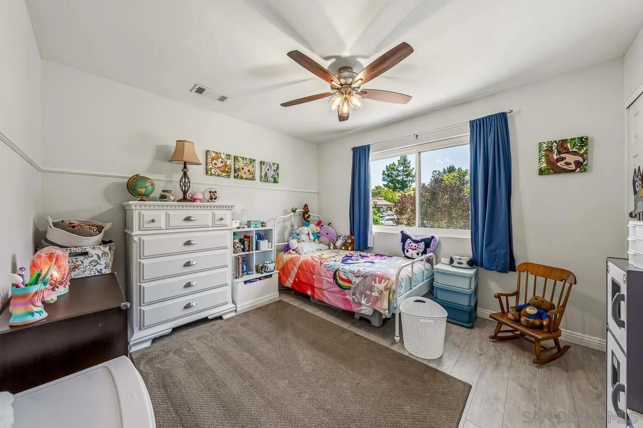 5661 Lake Park Way Unit 6