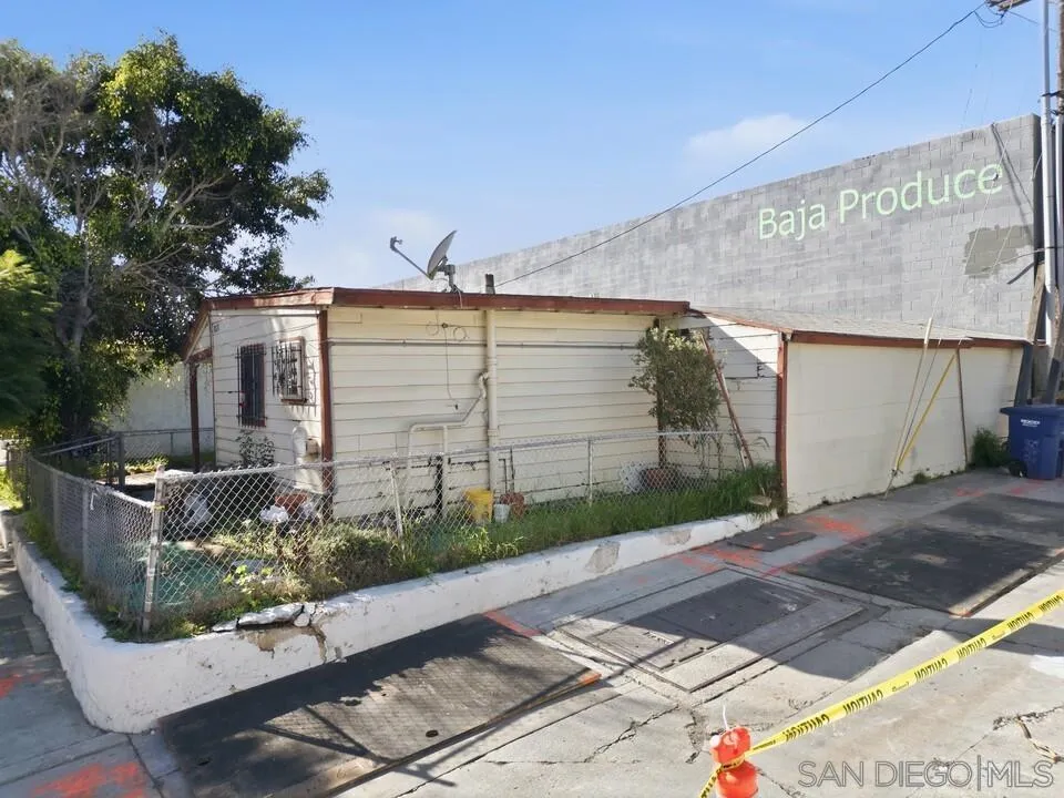 1028-44 Cesar E Chavez Pkwy