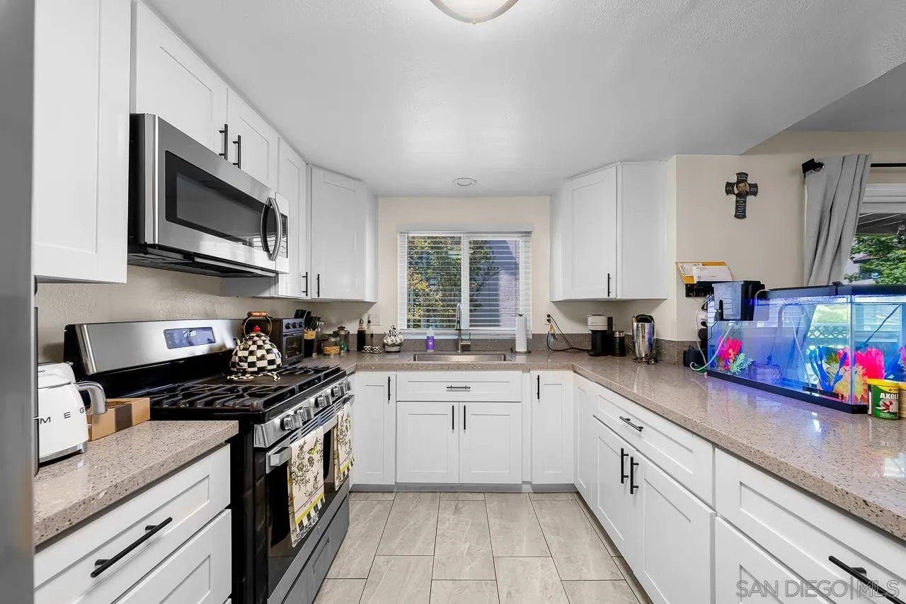 1476 Gustavo St. Unit B