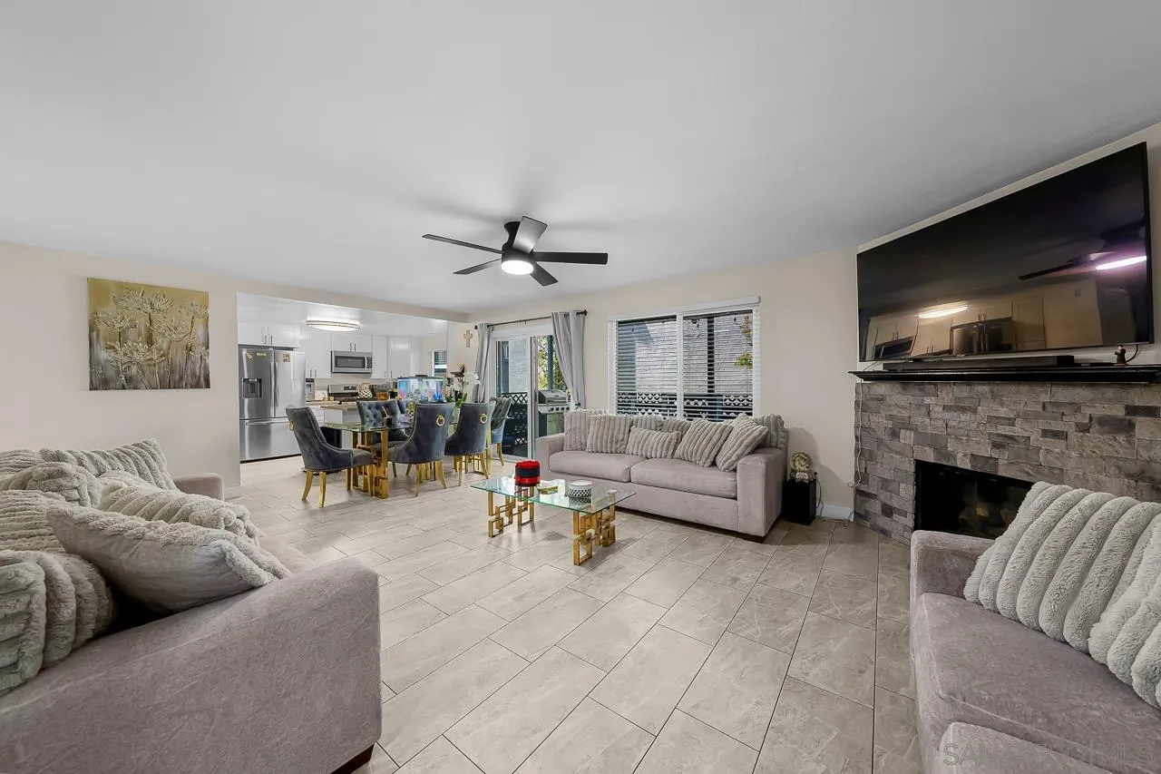 1476 Gustavo St. Unit B