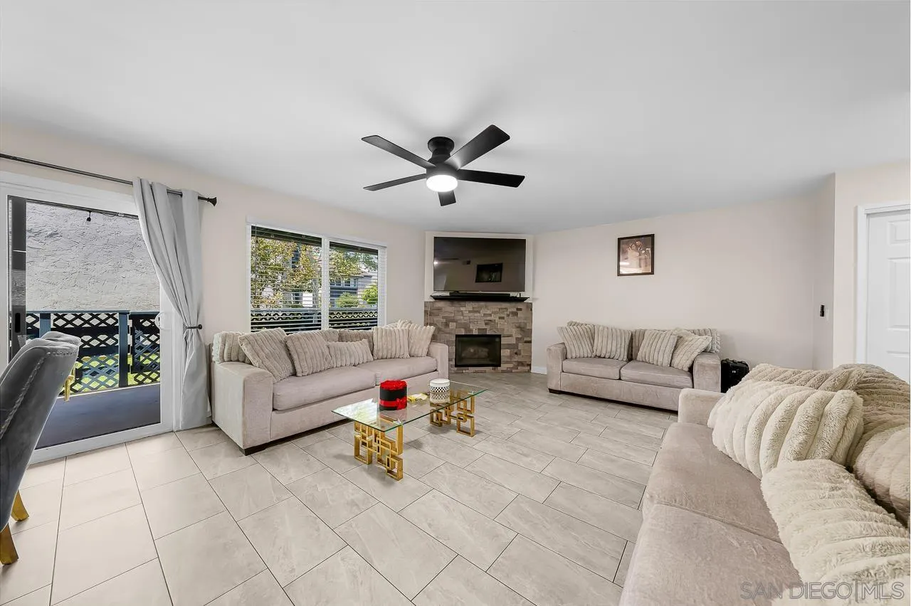 1476 Gustavo St. Unit B