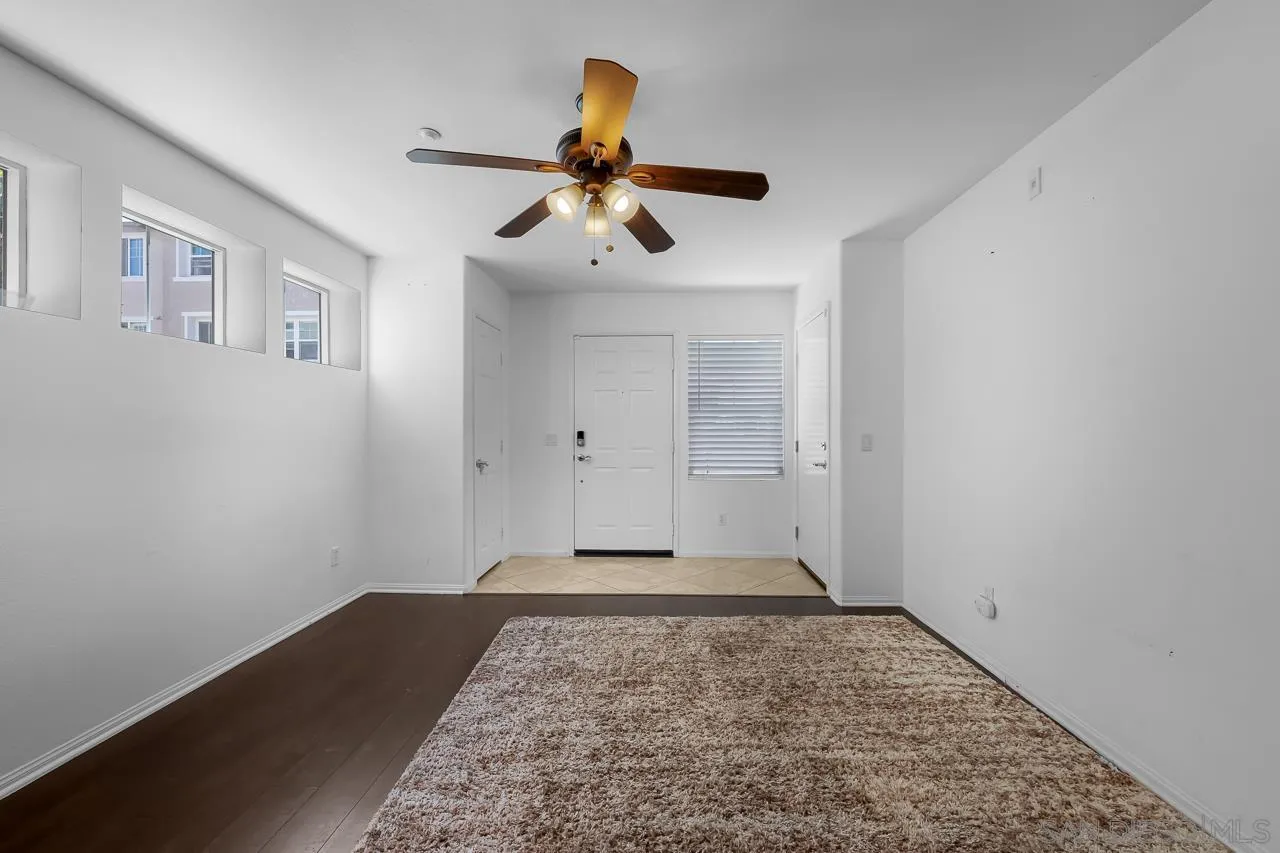 3028 Cole Grade