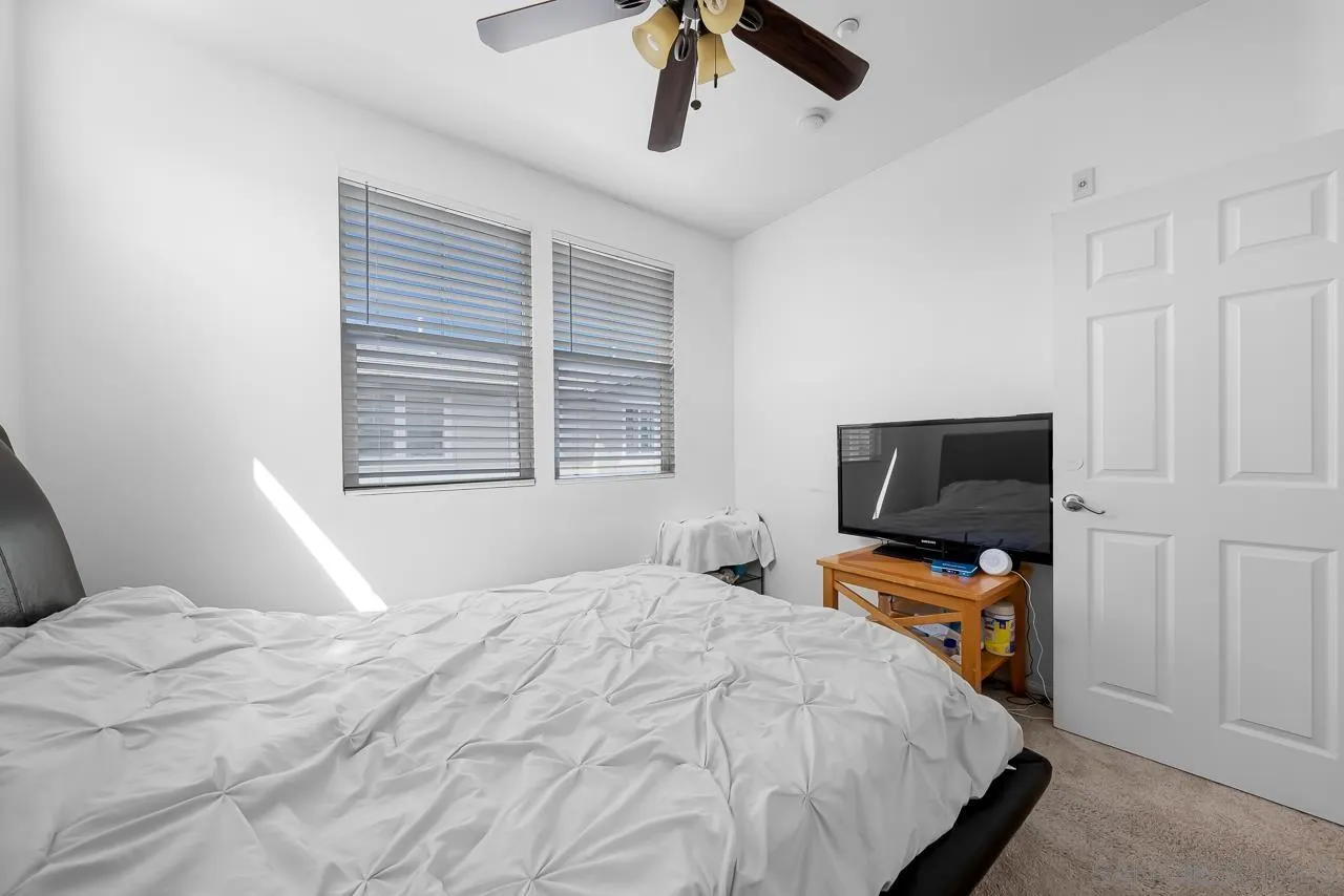 3028 Cole Grade