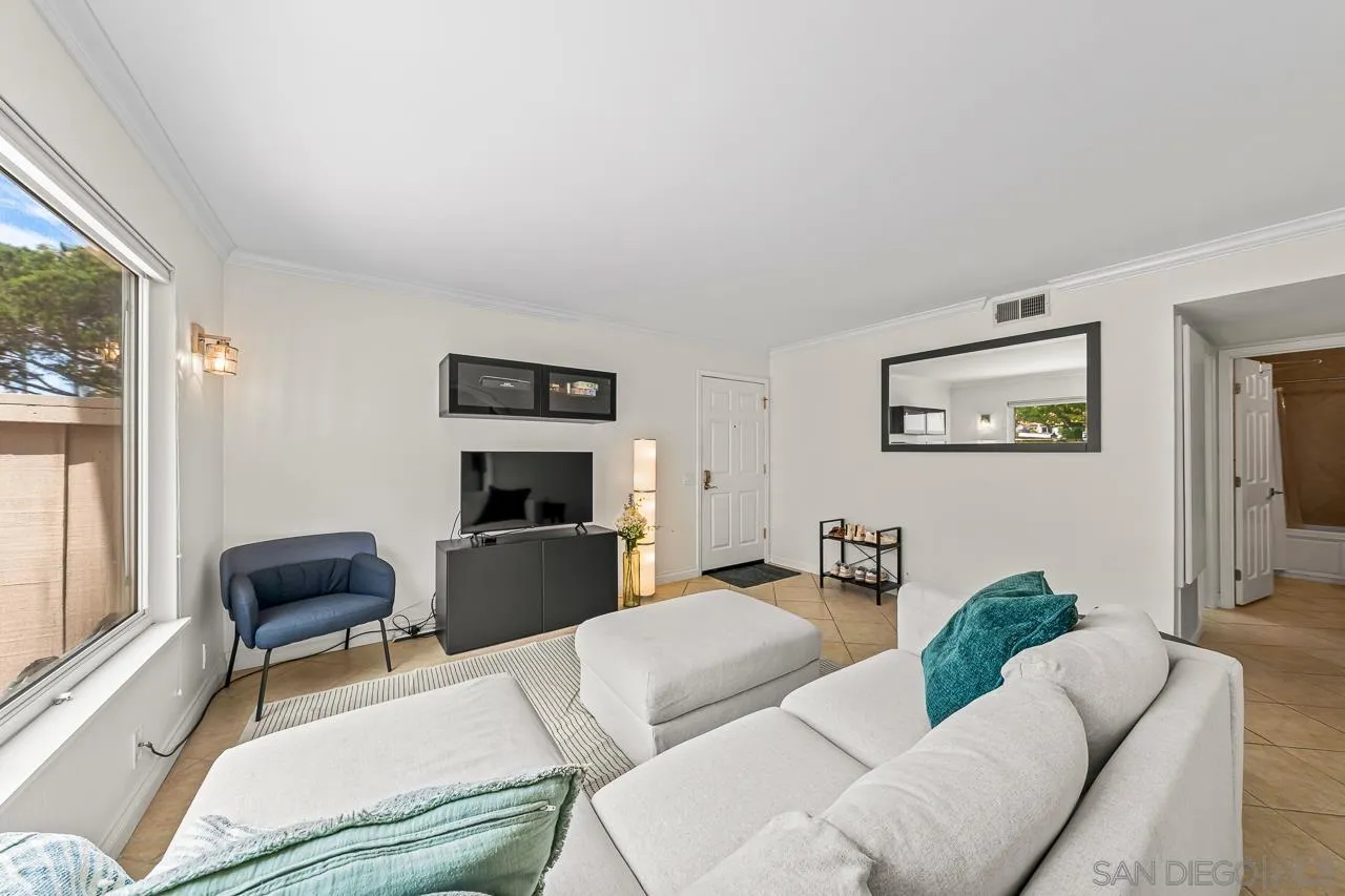 4075 Porte La Paz Unit 170