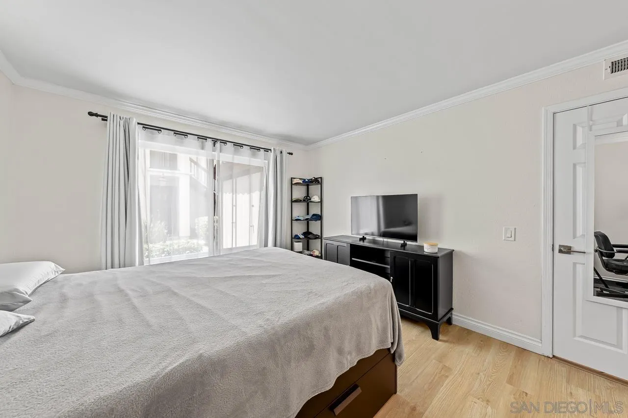 4075 Porte La Paz Unit 170