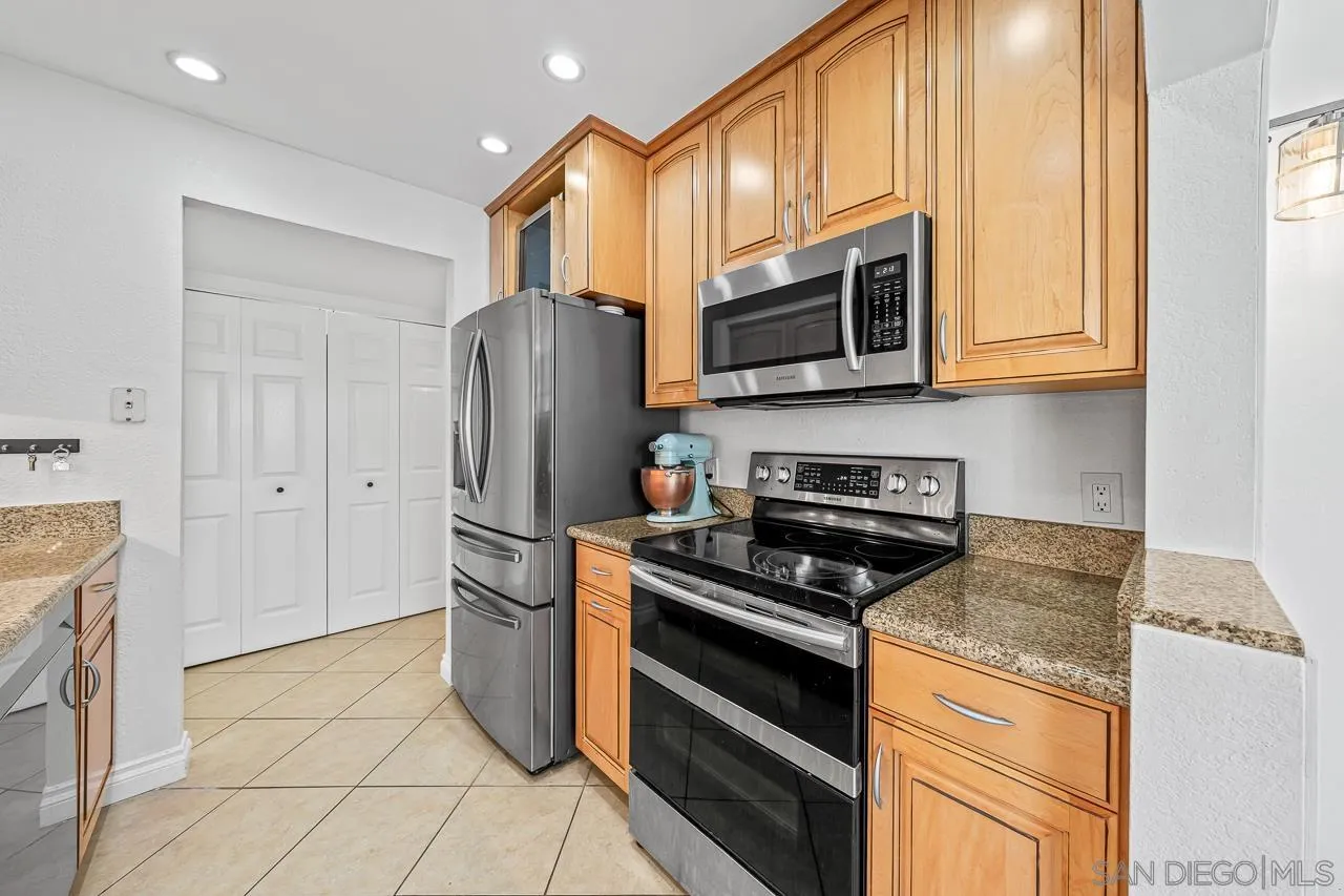 4075 Porte La Paz Unit 170
