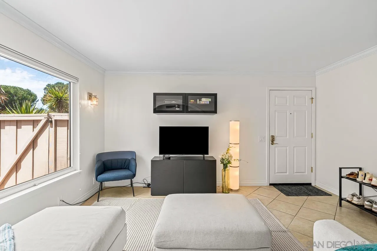 4075 Porte La Paz Unit 170