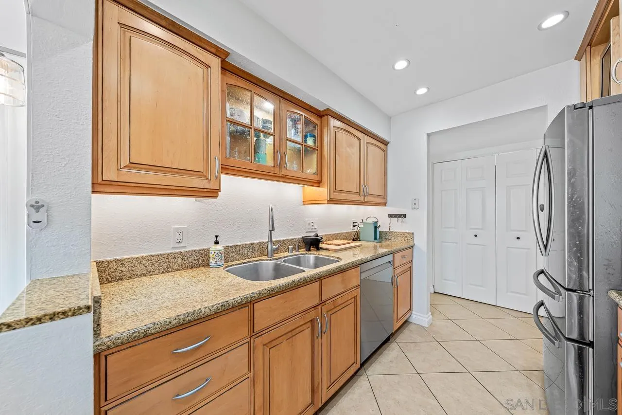 4075 Porte La Paz Unit 170