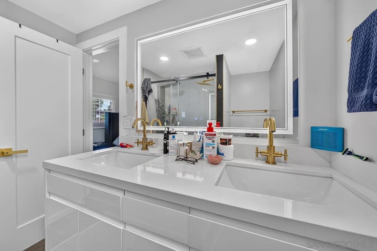 2634 Marathon Dr.