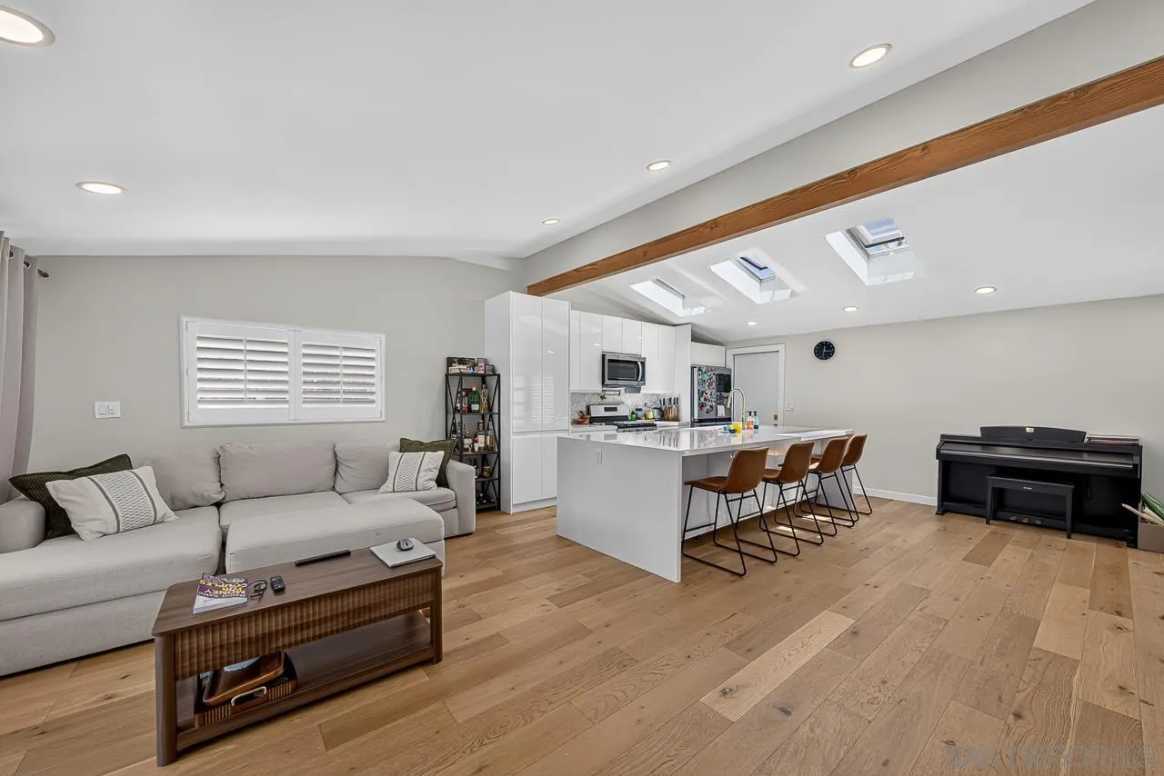 2634 Marathon Dr.