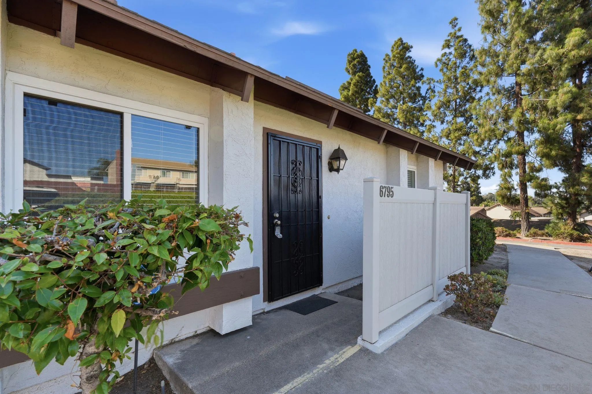 6795 Parkside