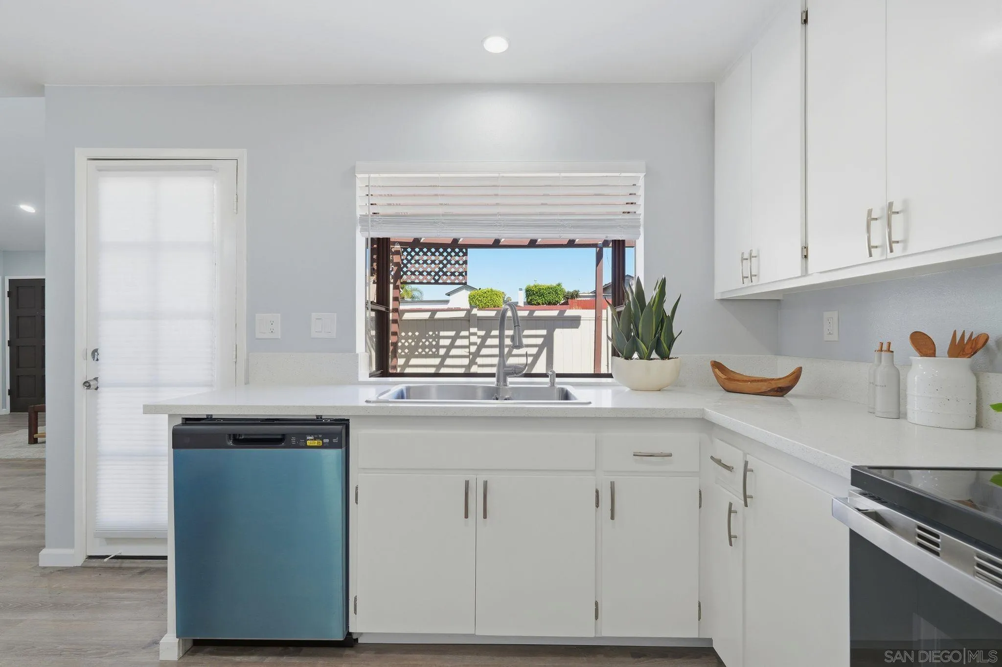 6795 Parkside