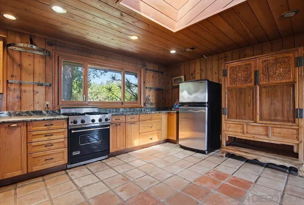 28605 Rolling Rock Rd.