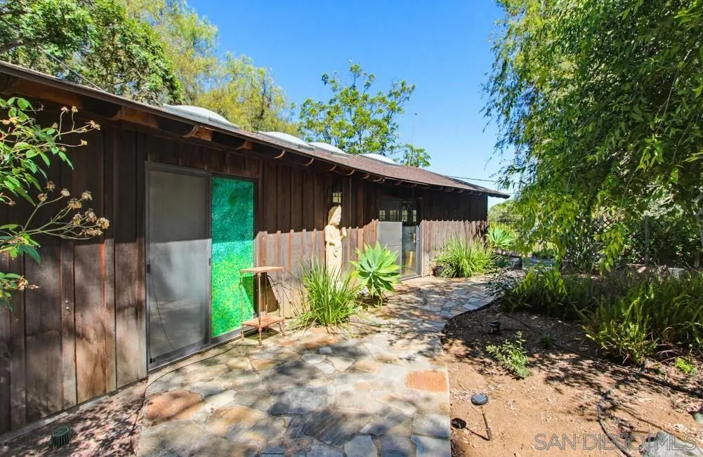 28605 Rolling Rock Rd.