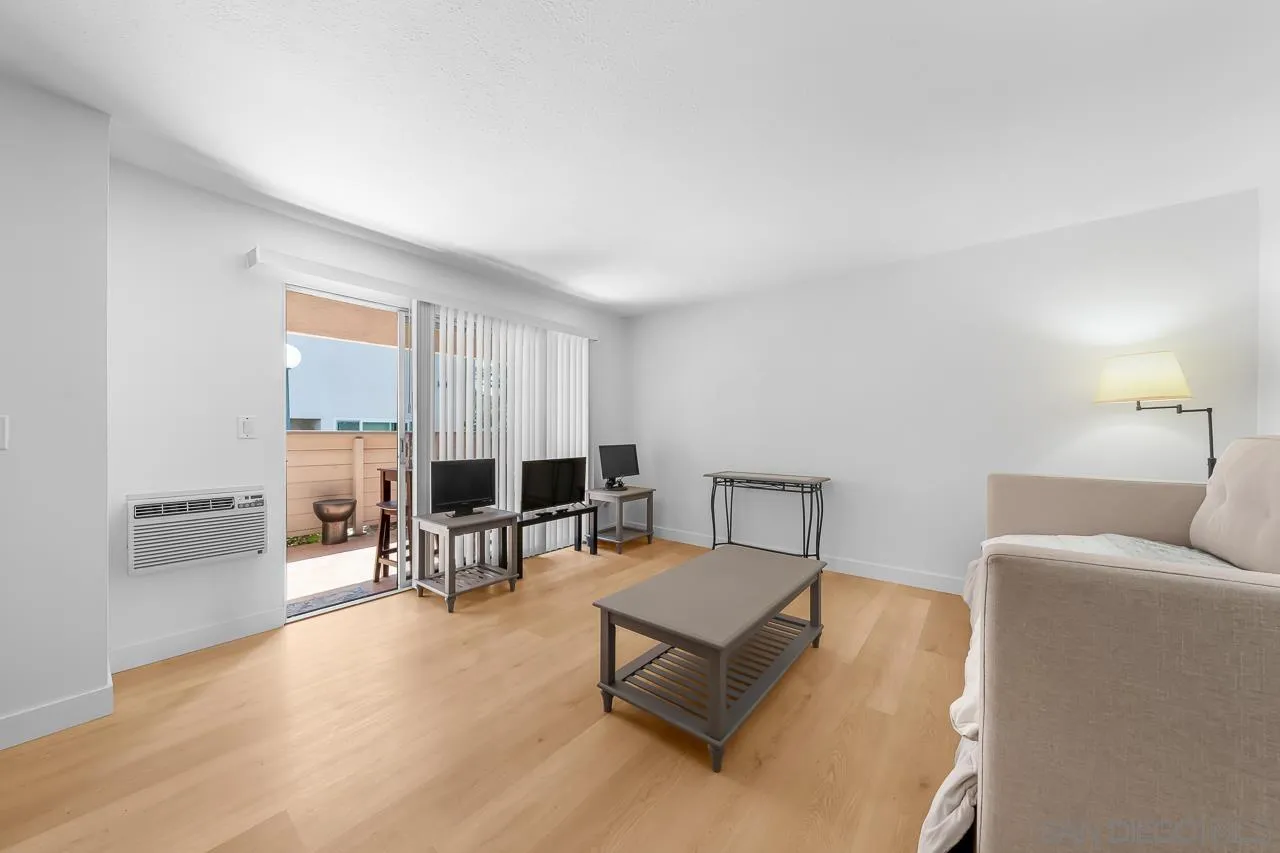 3266 Ashford St. Unit M