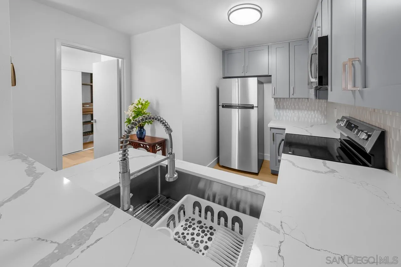 3266 Ashford St. Unit M