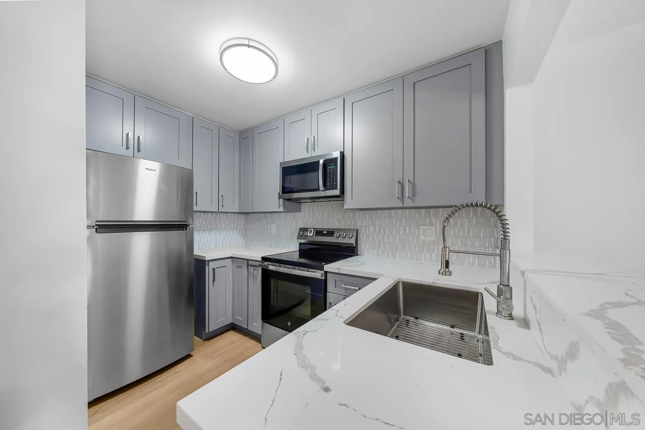 3266 Ashford St. Unit M