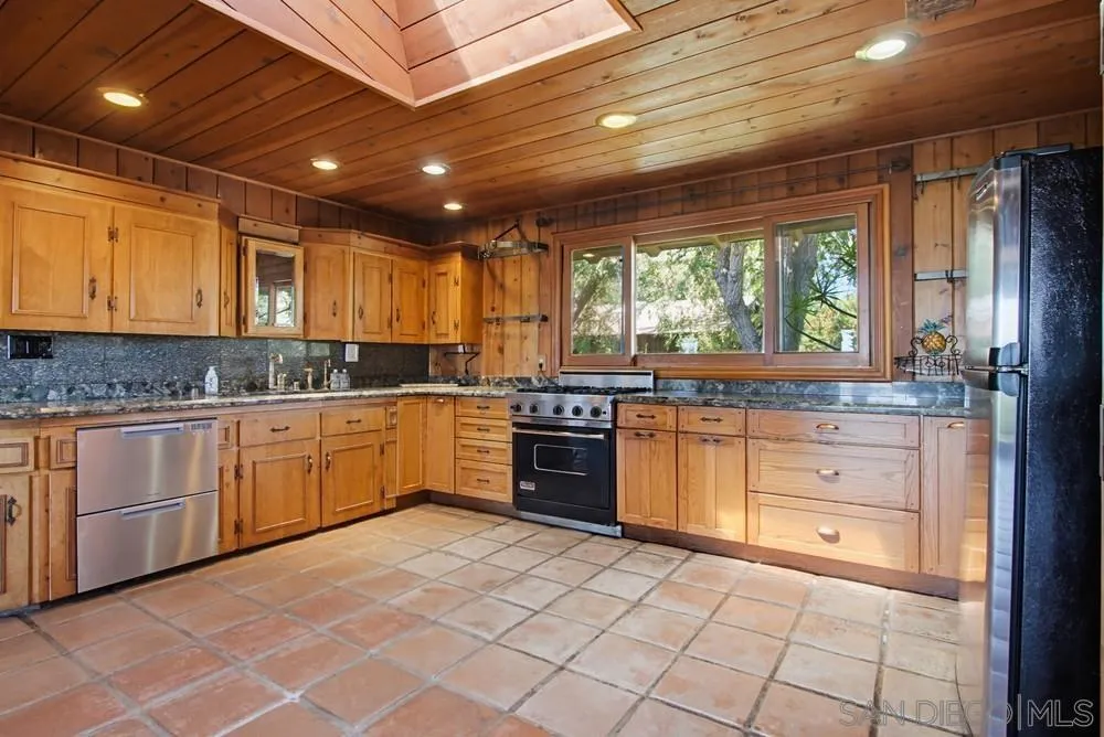 28605 Rolling Rock Rd.