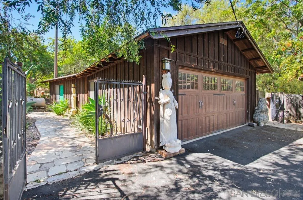 28605 Rolling Rock Rd.