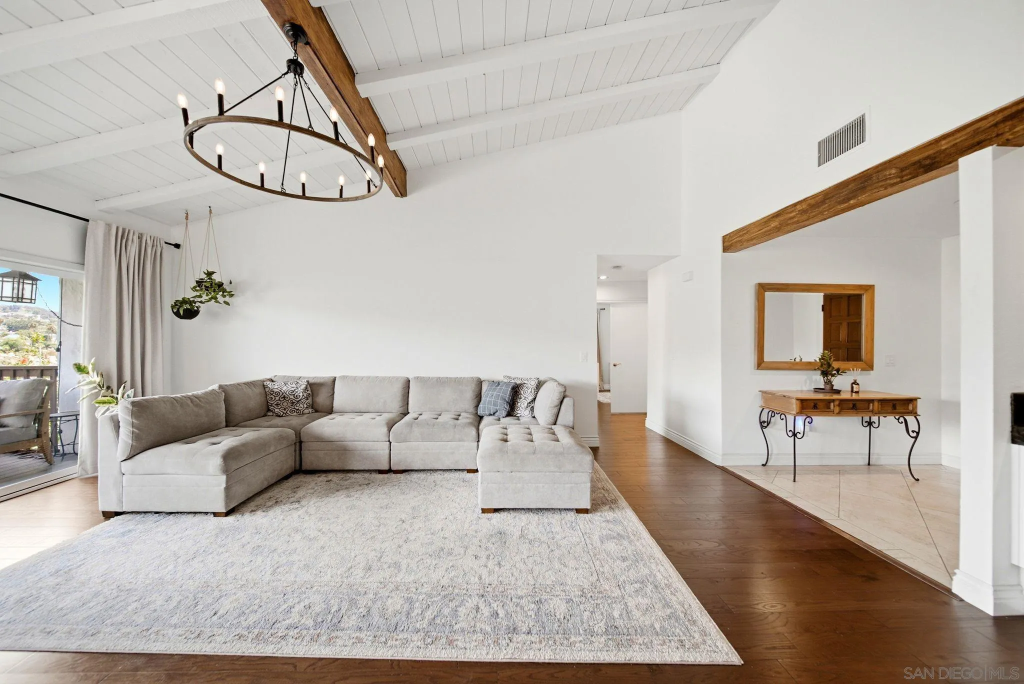 1126 San Jacinto