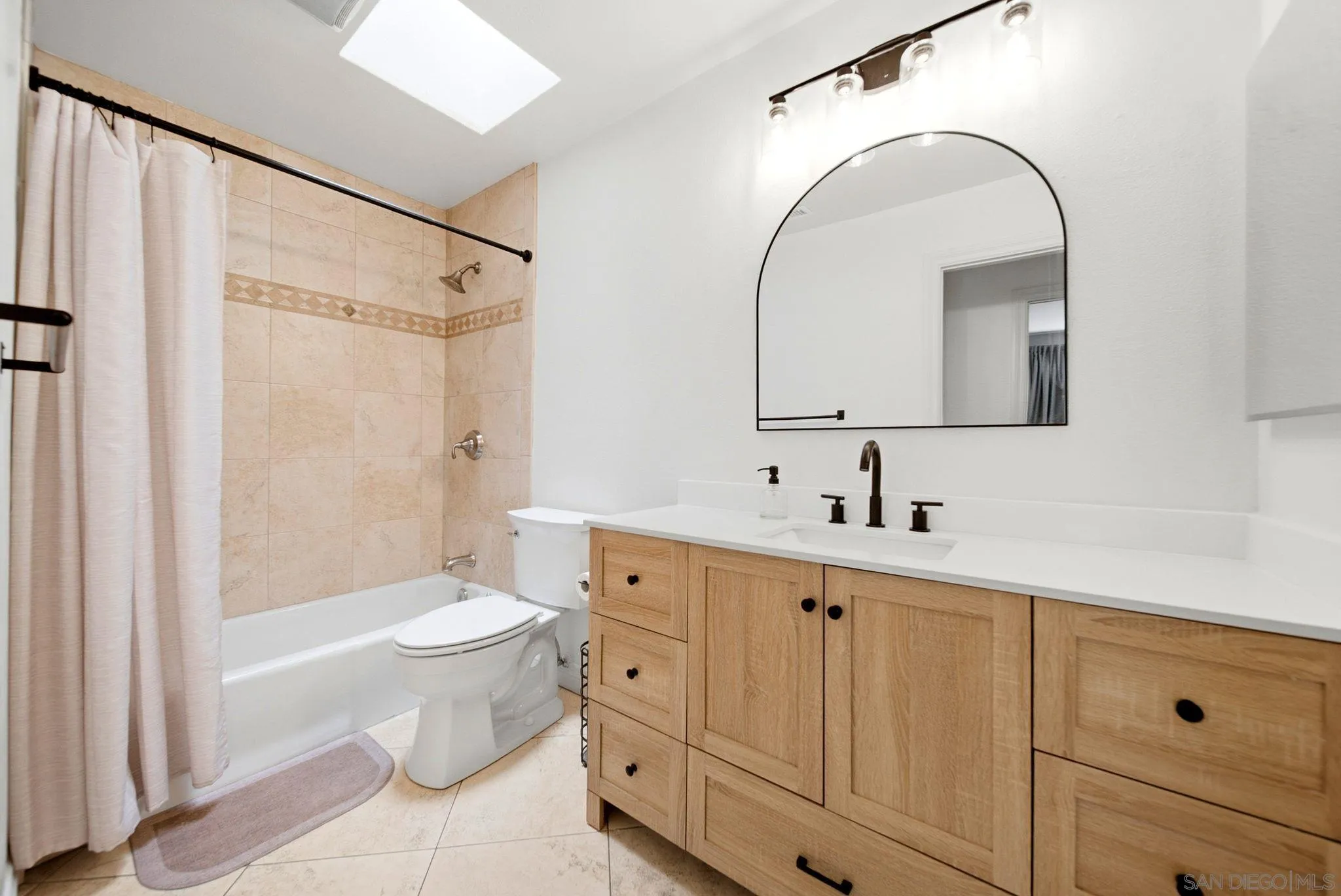 1126 San Jacinto