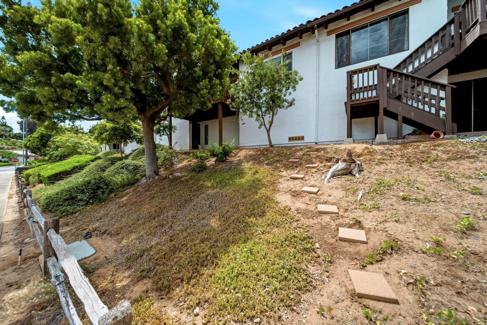 1126 San Jacinto