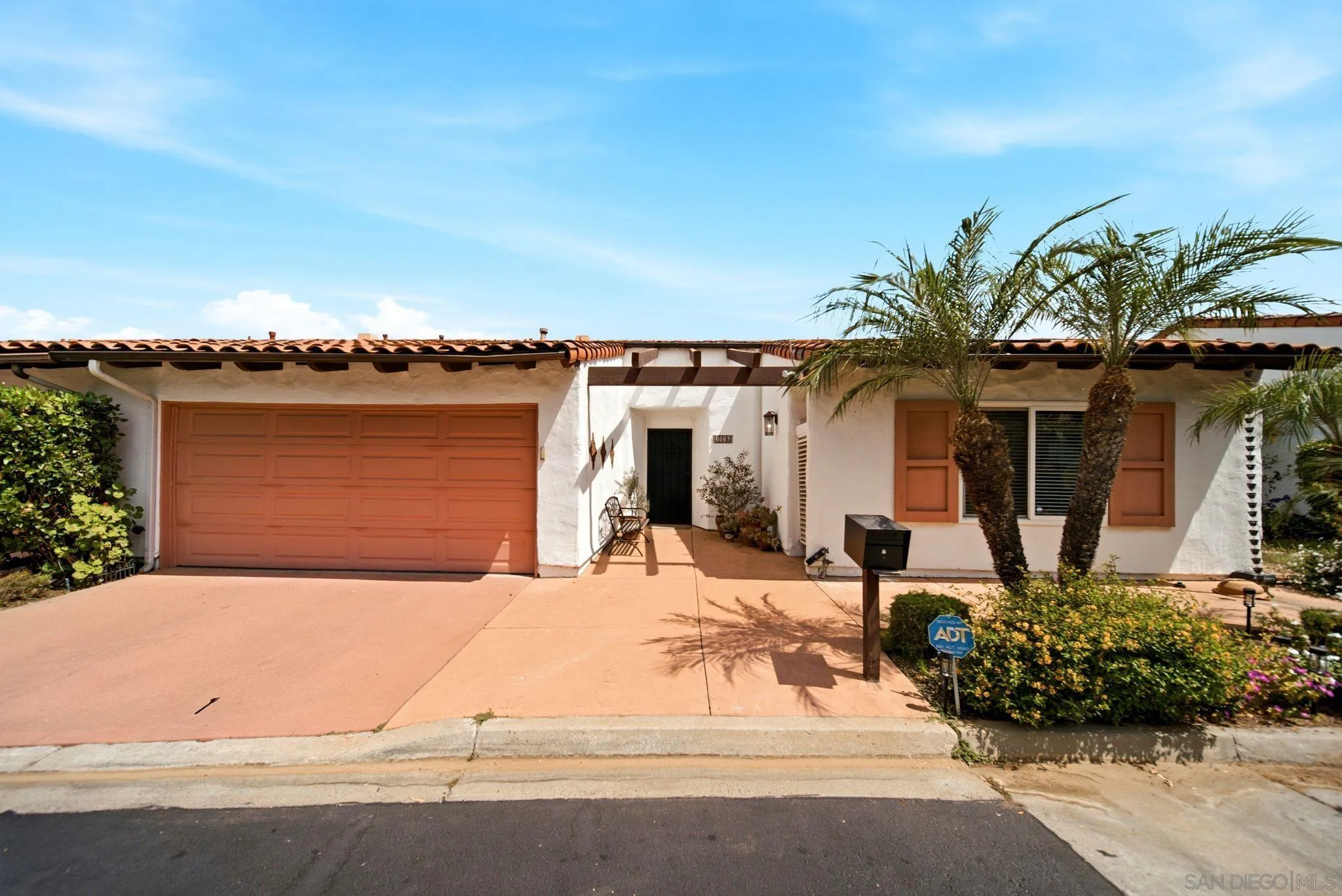 1126 San Jacinto