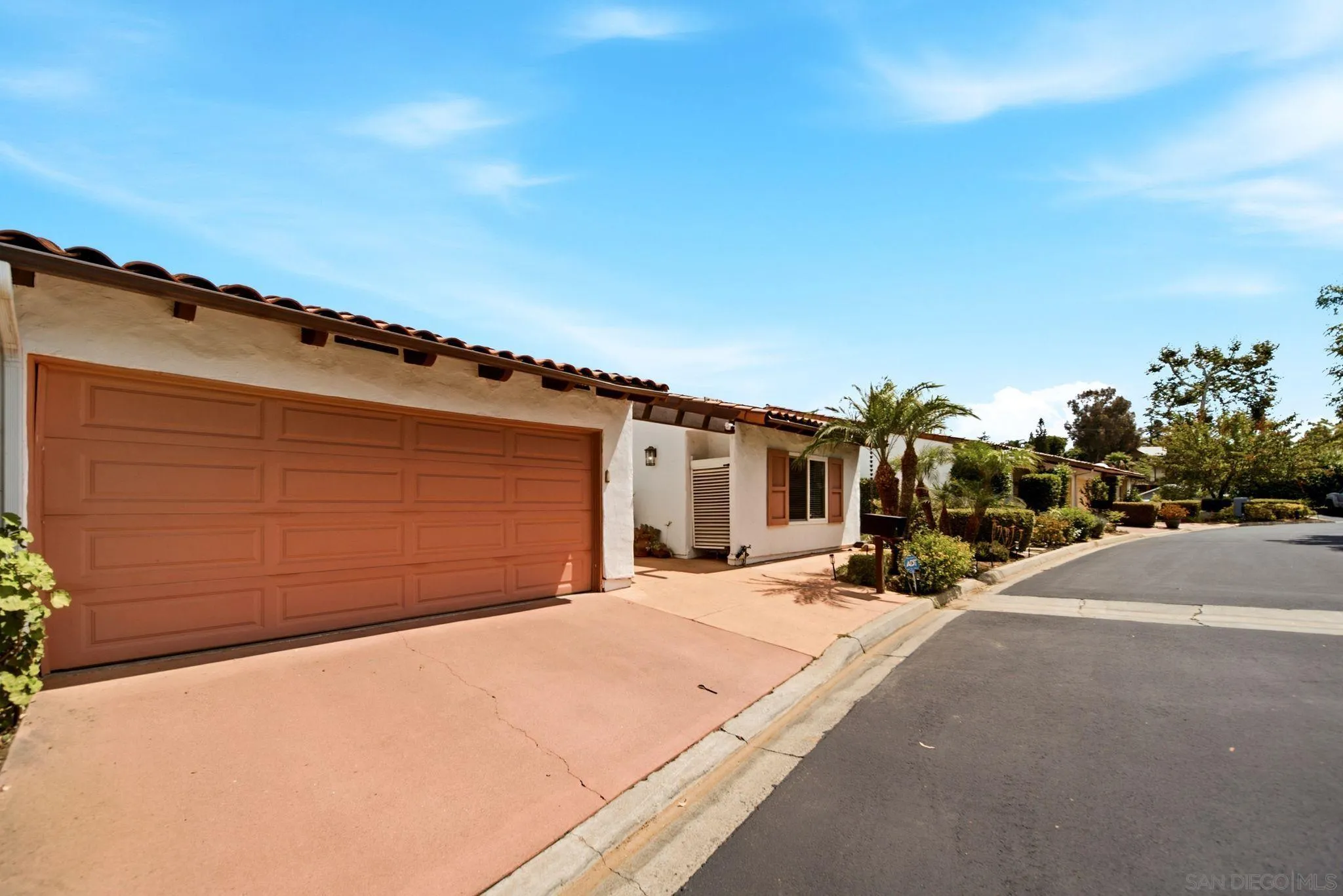 1126 San Jacinto