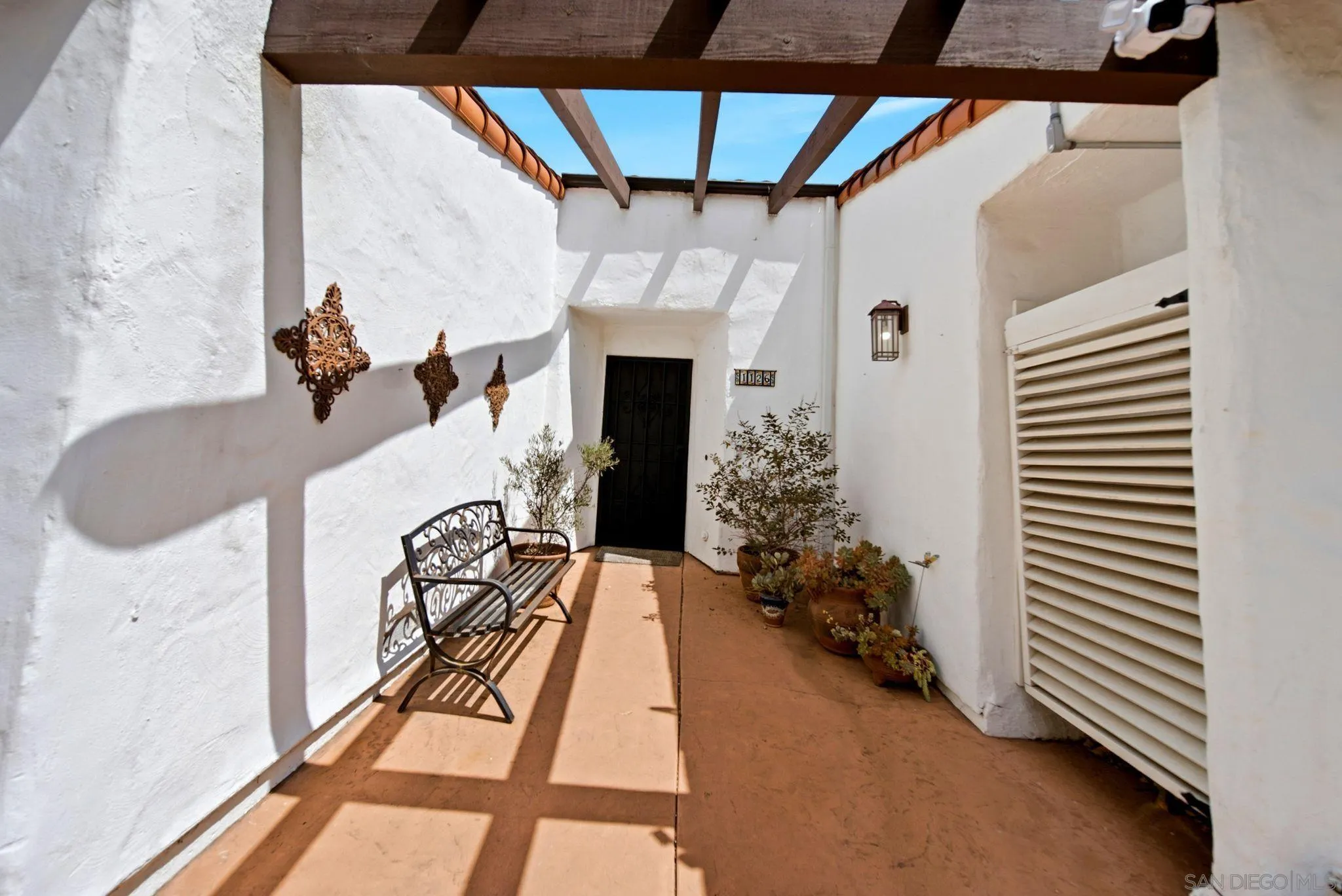 1126 San Jacinto