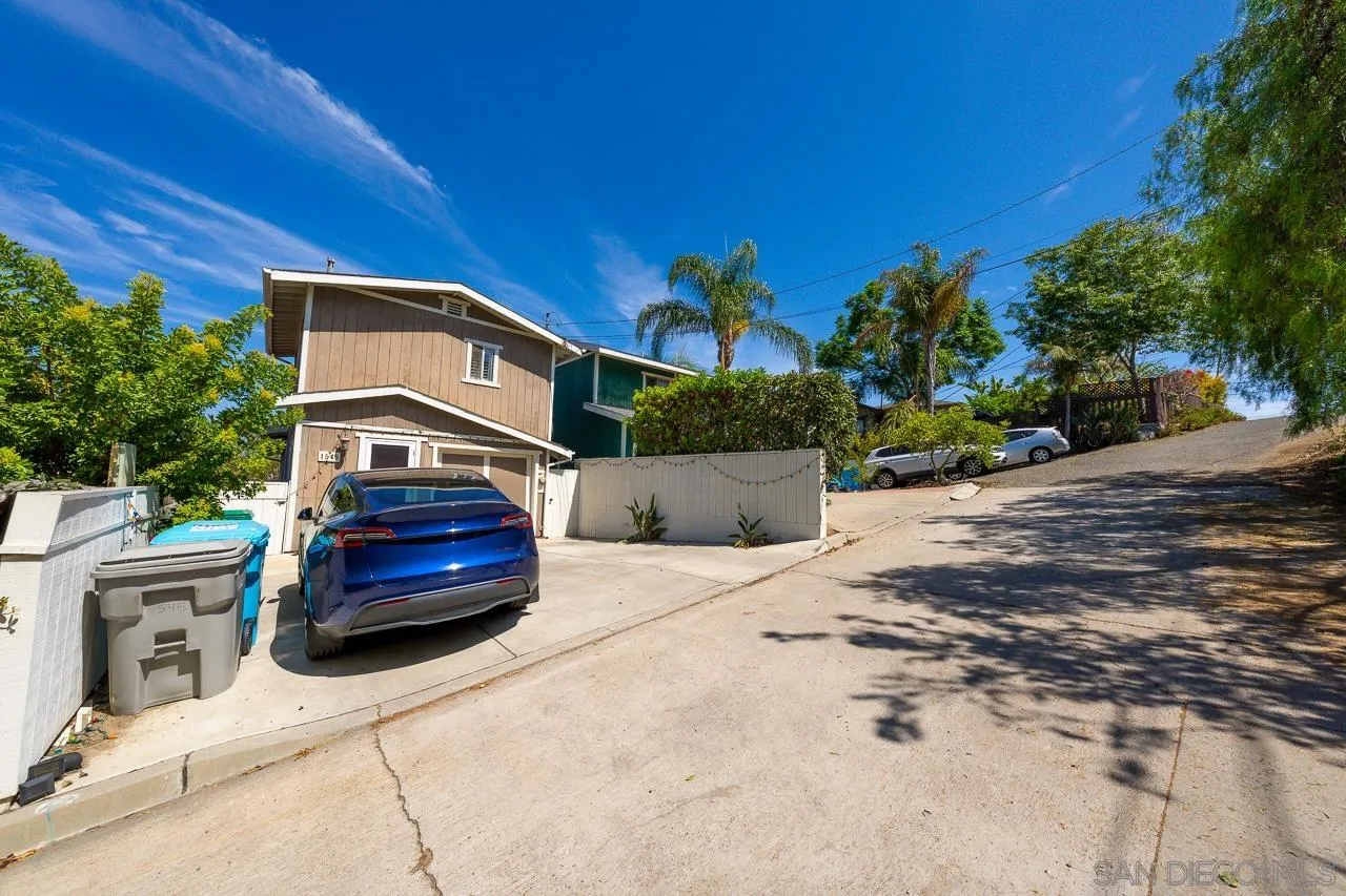 1545 Gregory St.