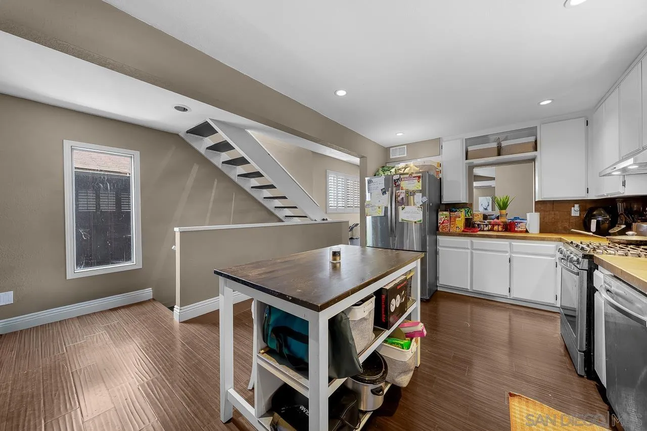 1545 Gregory St.