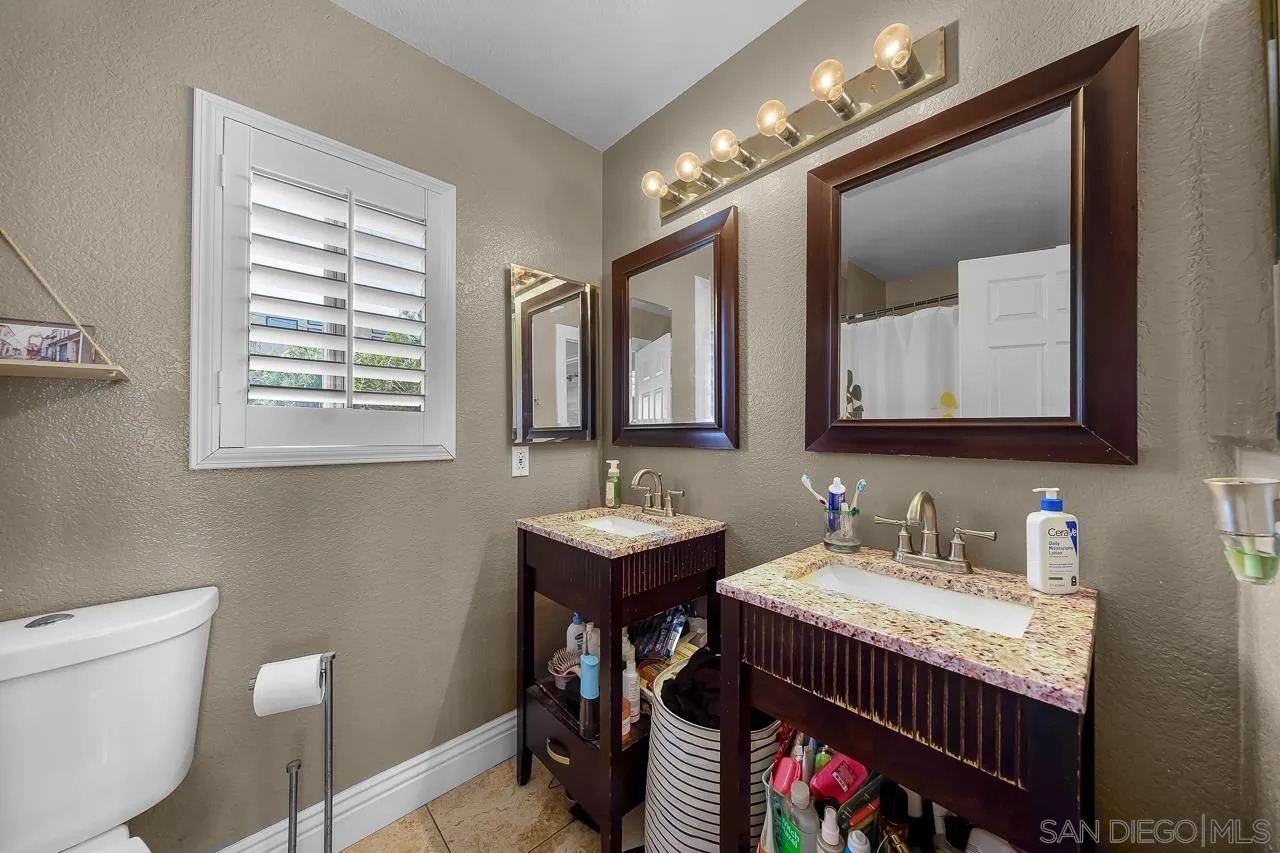 1545 Gregory St.