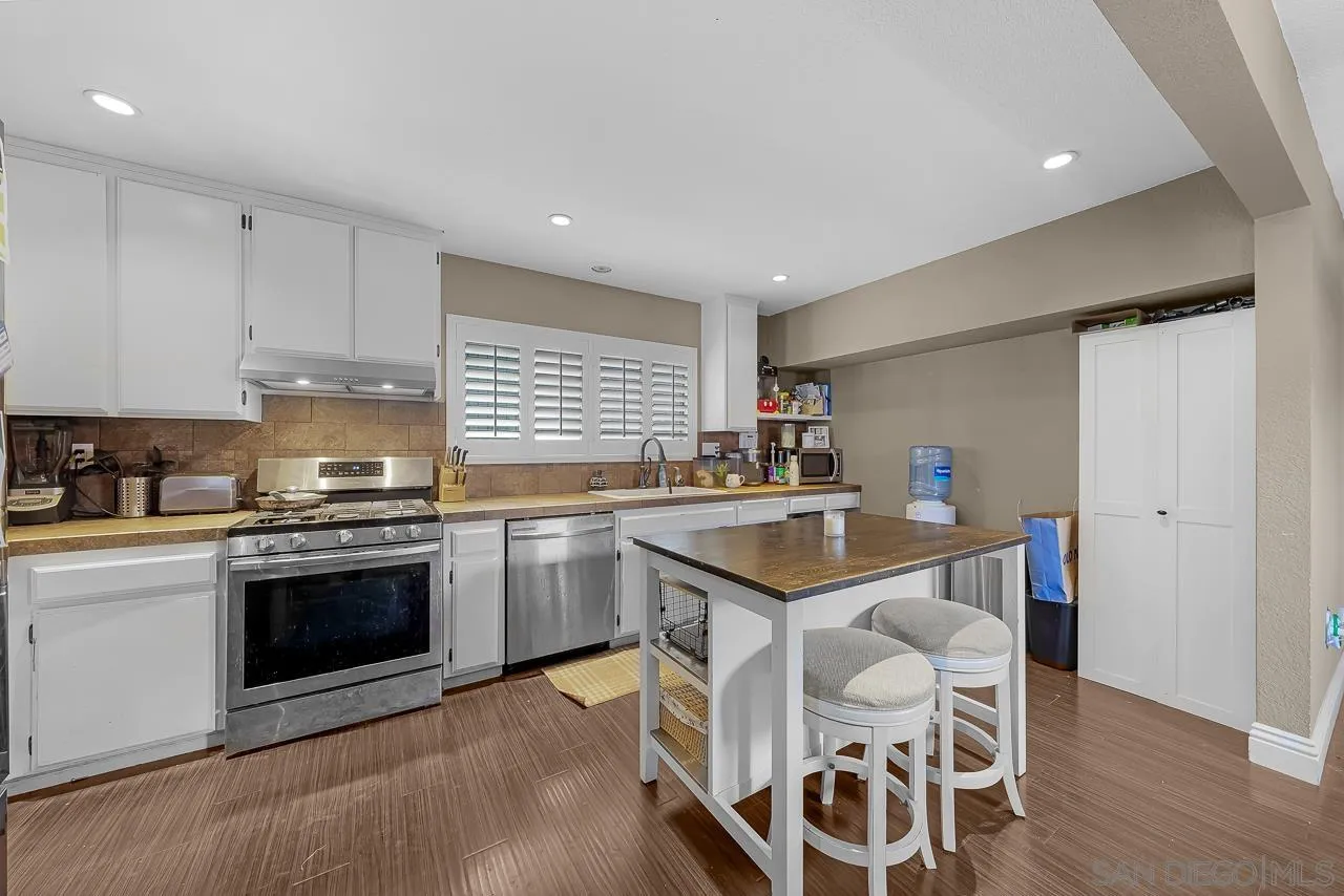 1545 Gregory St.