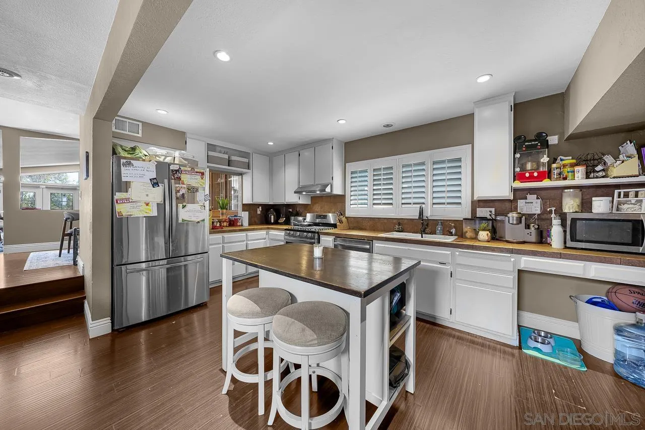1545 Gregory St.