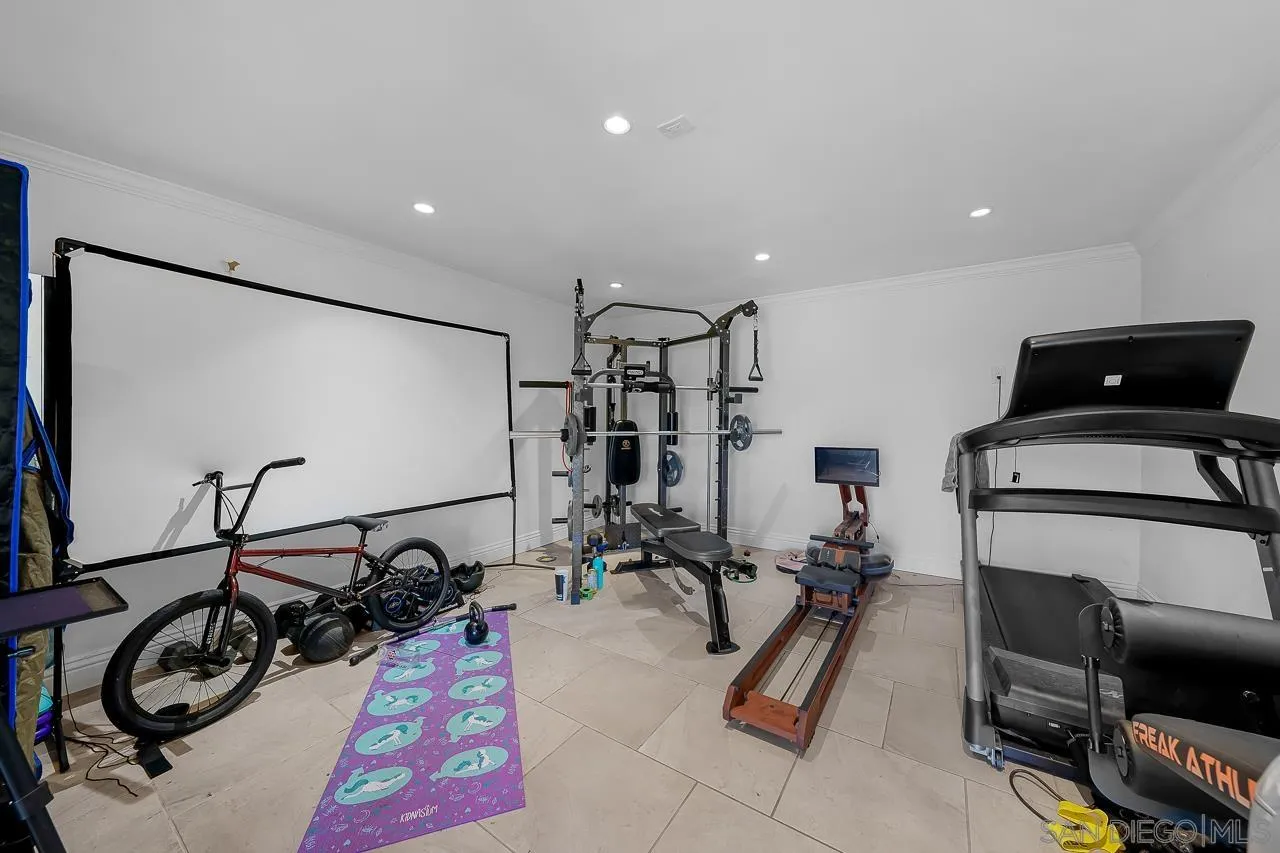 1545 Gregory St.